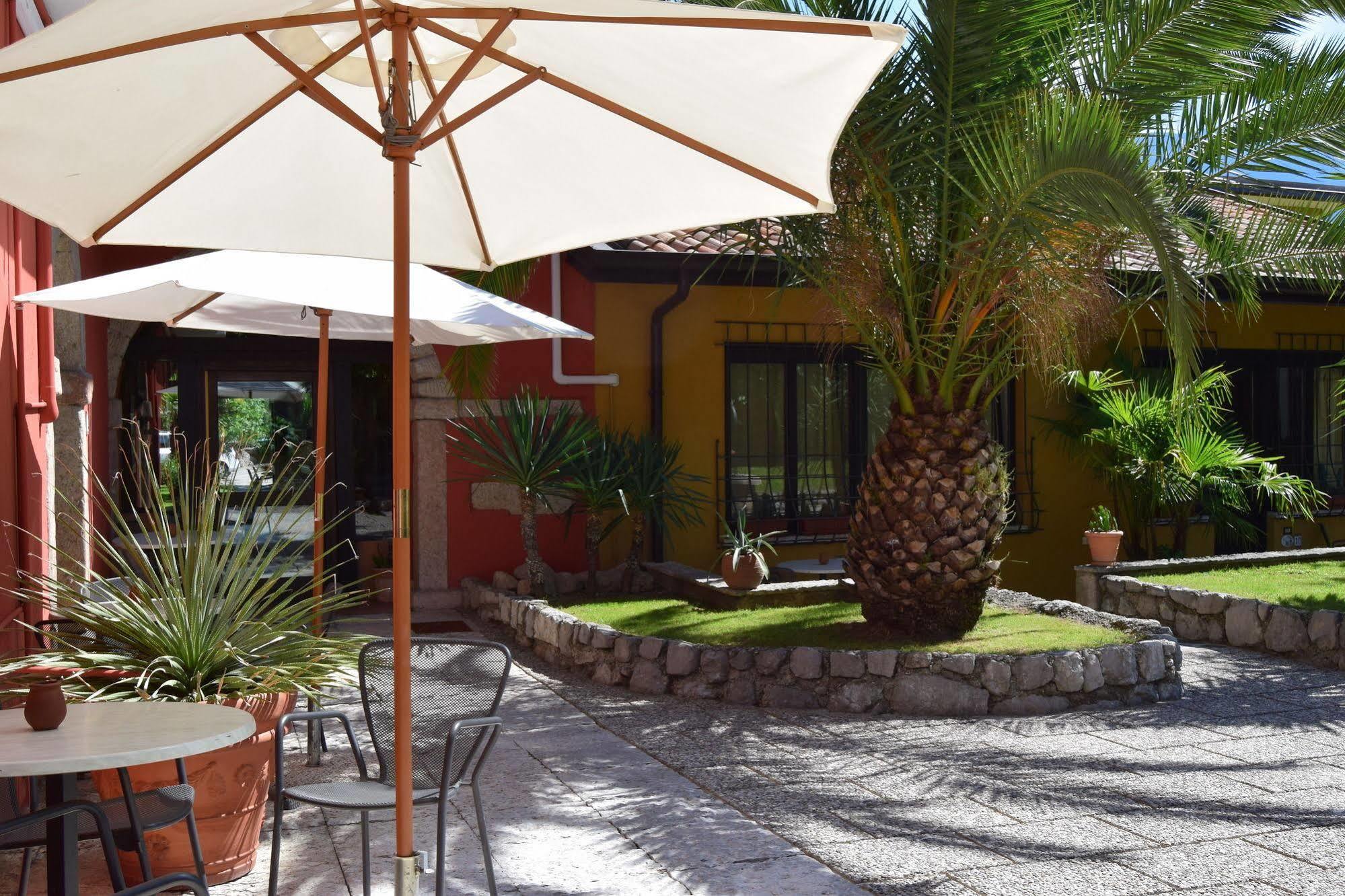 Residence Segattini Riva del Garda Exterior foto
